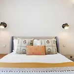 Avenue 104 @ Renovato, Bonfim Porto
