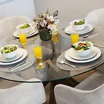 Apartment Avenue 104 @ Renovato, Bonfim