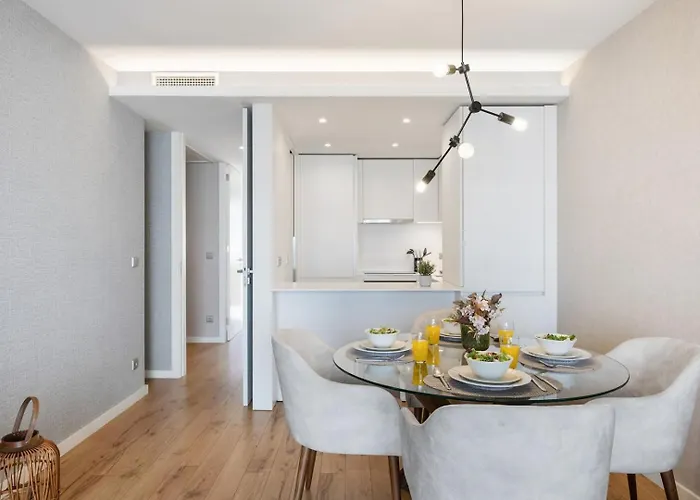 Avenue 104 @ Renovato, Bonfim * Porto